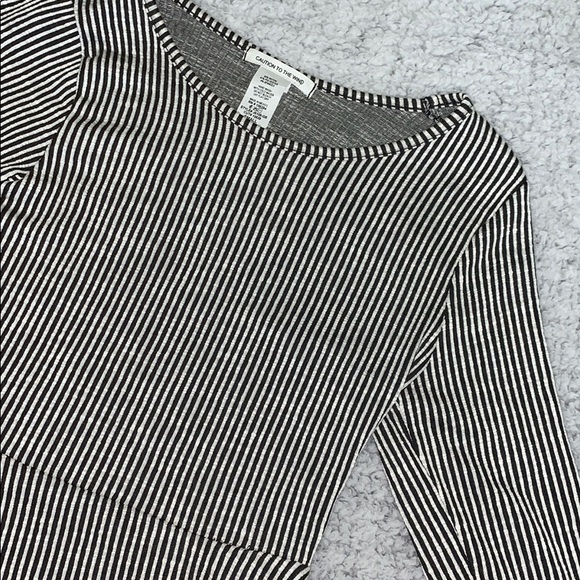 Black and white striped top - Picture 2 of 3